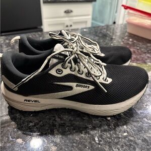 Brooks Revel Black and White Sneakers